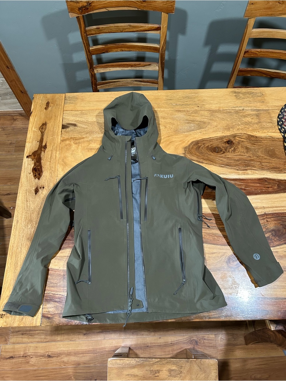 Kuiu Kutana Storm Shell Jacket